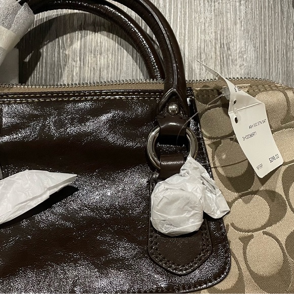 NWT authentic coach hand/shoulder satin bag - Picture 3 of 11